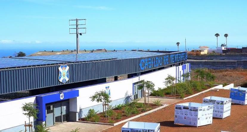 El proyecto CHS2 de almacenamiento solar para uso comercial e industrial del Tenerife Football Club gana un prestigioso premio, ¡estableciendo una vez más el estándar del sector!